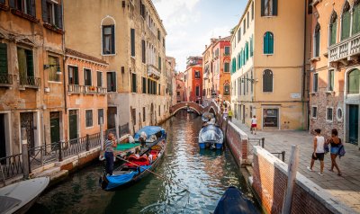 Trip to Austria 2021 - Venedig | Lens: EF16-35mm f/4L IS USM (1/160s, f5.6, ISO100)